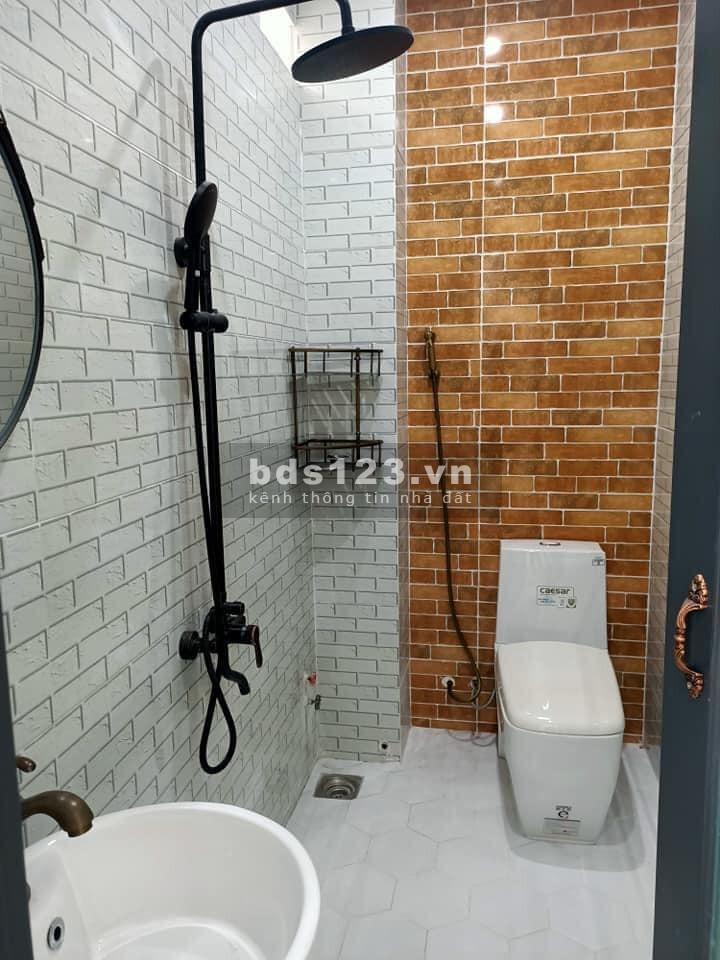 Kẹt tiền bán nhà hẻm xe hơi 5m Nguyễn Văn Đậu p5 Bình Thạnh, 60m2, 5 tầng, 4pn.
