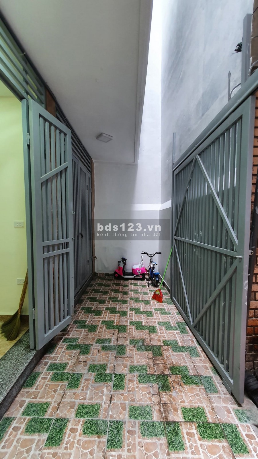 HƠN 1 TỶ NHÀ MỚI NGÕ RỘNG 5 TẦNG DT 25M2 HỘ KHẨU HAI BÀ