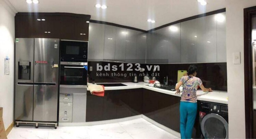 Kẹt tiền bán nhà hẻm xe hơi Hoàng Hoa Thám p7 Bình Thạnh, 60m2, 5 tầng, 4pn.