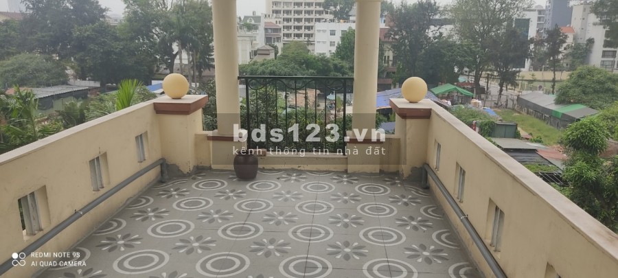 Cho thuê nhà nguyên căn ngõ Đặng Thai Mai, DT 100m2x5 tầng, có chỗ để ô tô giá 20tr/tháng. LH 0966286718