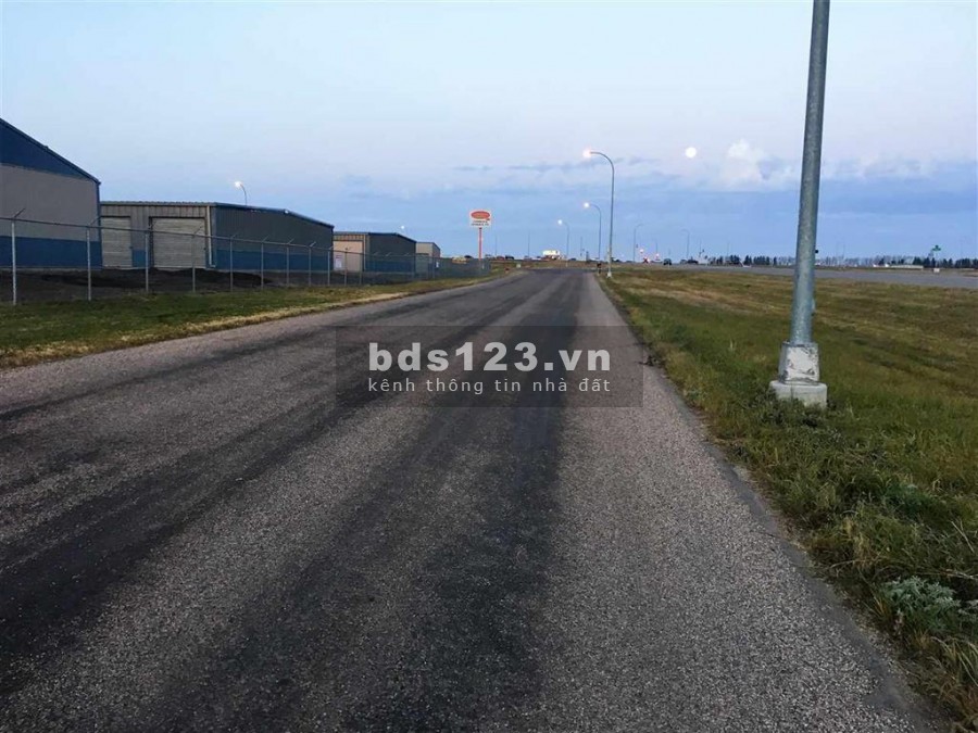 BÁN GẤP ĐẤT (15X66M) ĐỐI DIỆN KCN MẶT TIỀN ĐƯỜNG NHỰA 32M