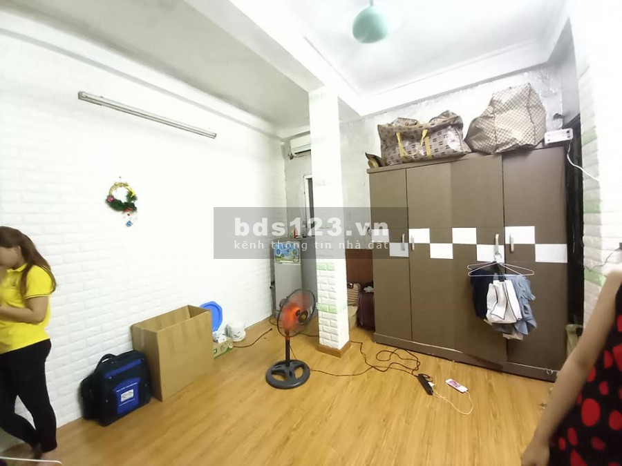 Bán nhà Minh Khai, Kinh doanh,10m ô tô tránh,ở ngay Gần phố ngõ thông rộng Nhỉnh 1 tỷ