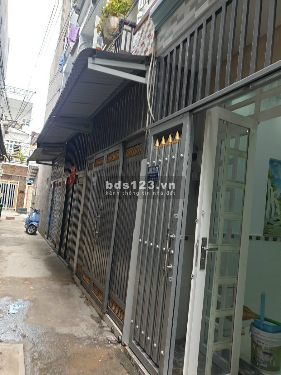 Cần tiền bán gấp nhà hóc môn giá 1tỷ2 56m2