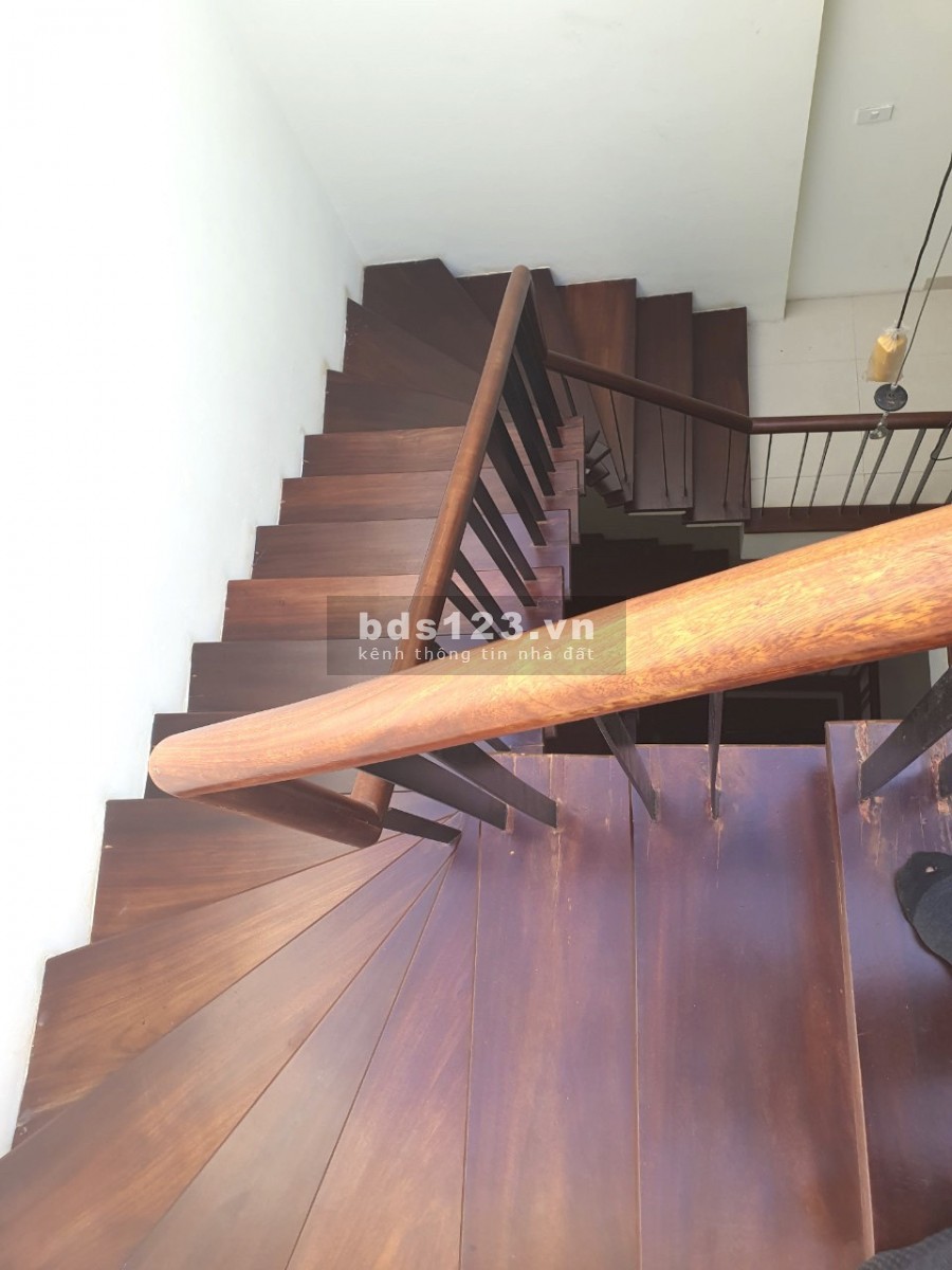 Covid…Hạ Sốc Bán Gấp!! Phố Bồ Đề, Nhà đẹp long lanh, 50m2, 3.8tỷ