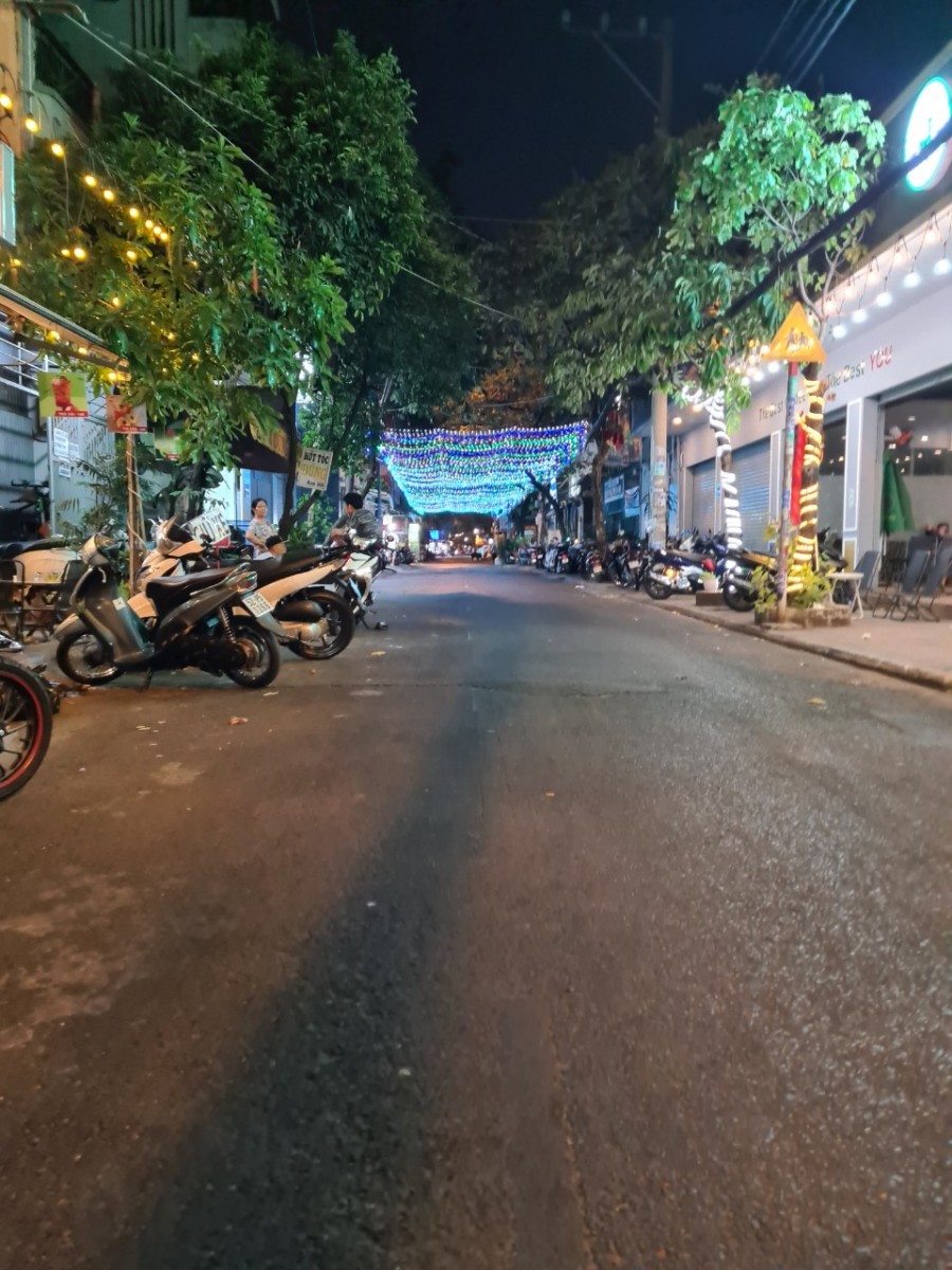 Bán nhà mặt tiền Nguyễn Thái Học, Tân Phú. Ngay khu kinh doanh sầm uất