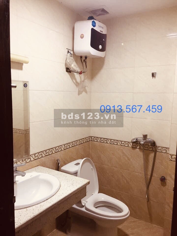 Nguyễn Sơn Nhà đẹp Khu VIP T/cục Hàng Không Nội thất 100% gỗ Lim, giá 3.75 tỷ