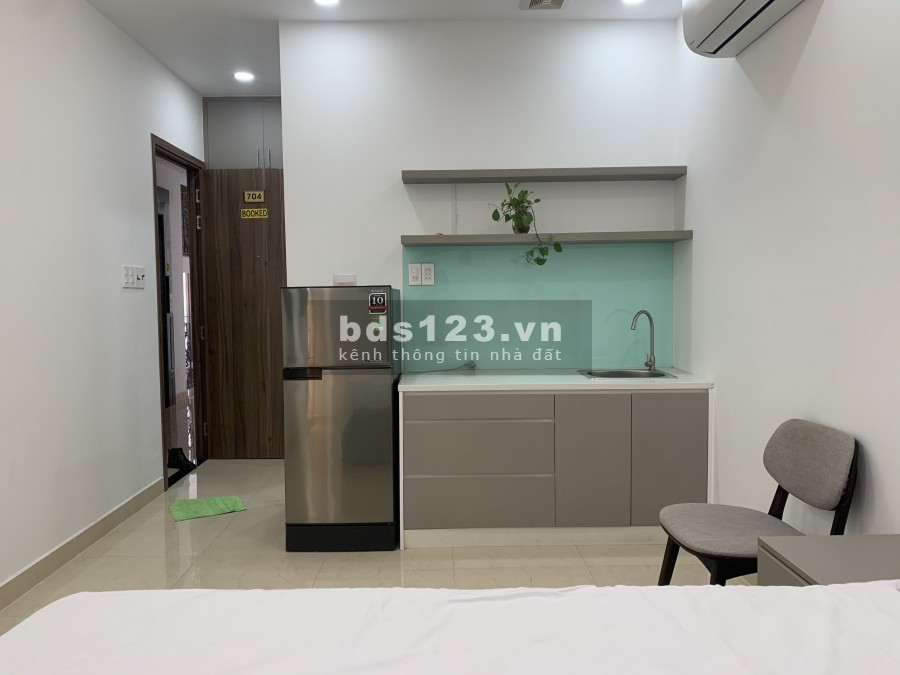 Cho thuê căn hộ dịch vụ 30m2, đường số 51, quận 7 giá cực mềm, gần trung tâm thành phố