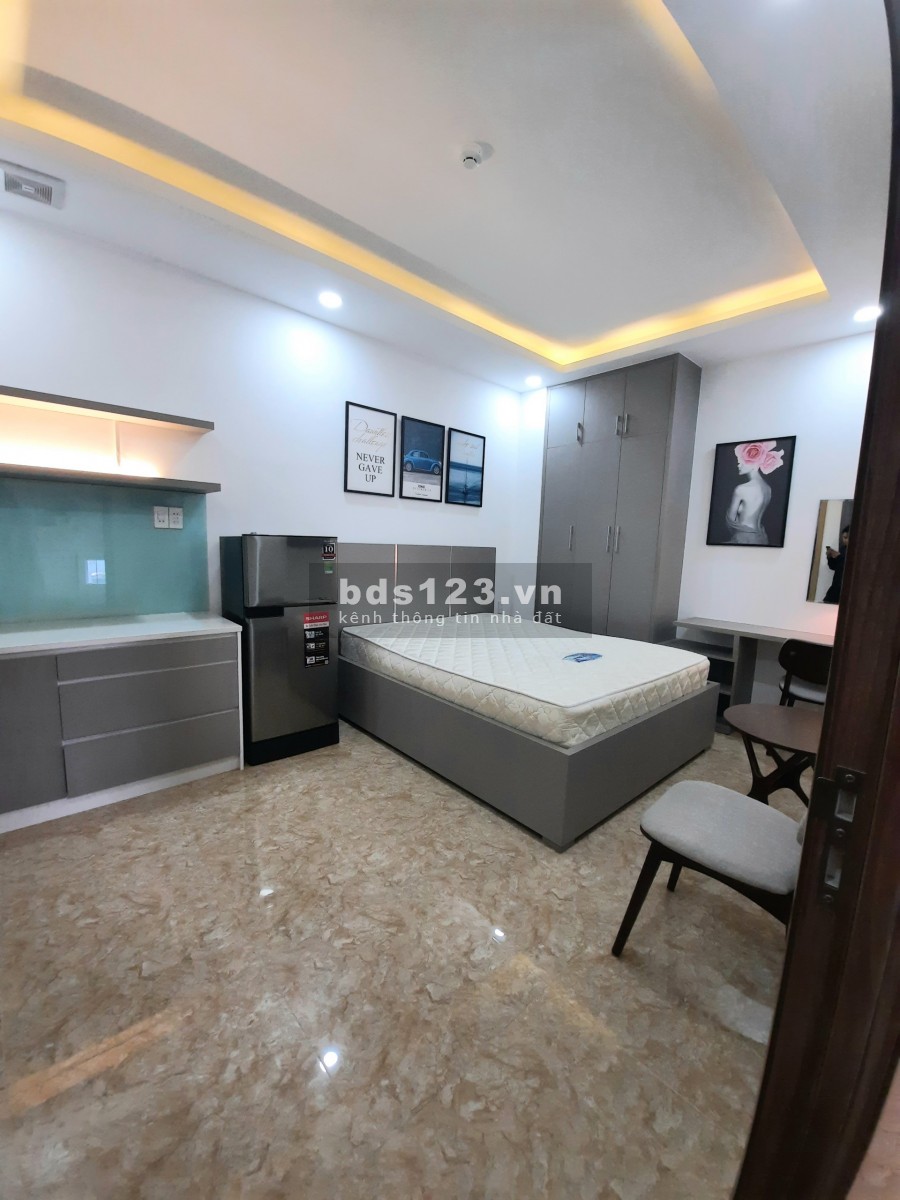 Cho thuê căn hộ dịch vụ 30m2, đường số 51, quận 7 giá cực mềm, gần trung tâm thành phố