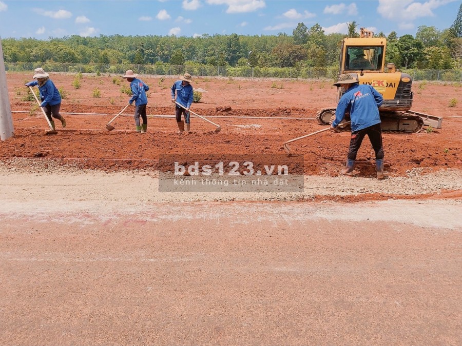 Đất sổ hồng công chứng ngay tại P.Hắc Dịch, TX Phú Mỹ chỉ 6tr5/m2. Lh 0393 760 544