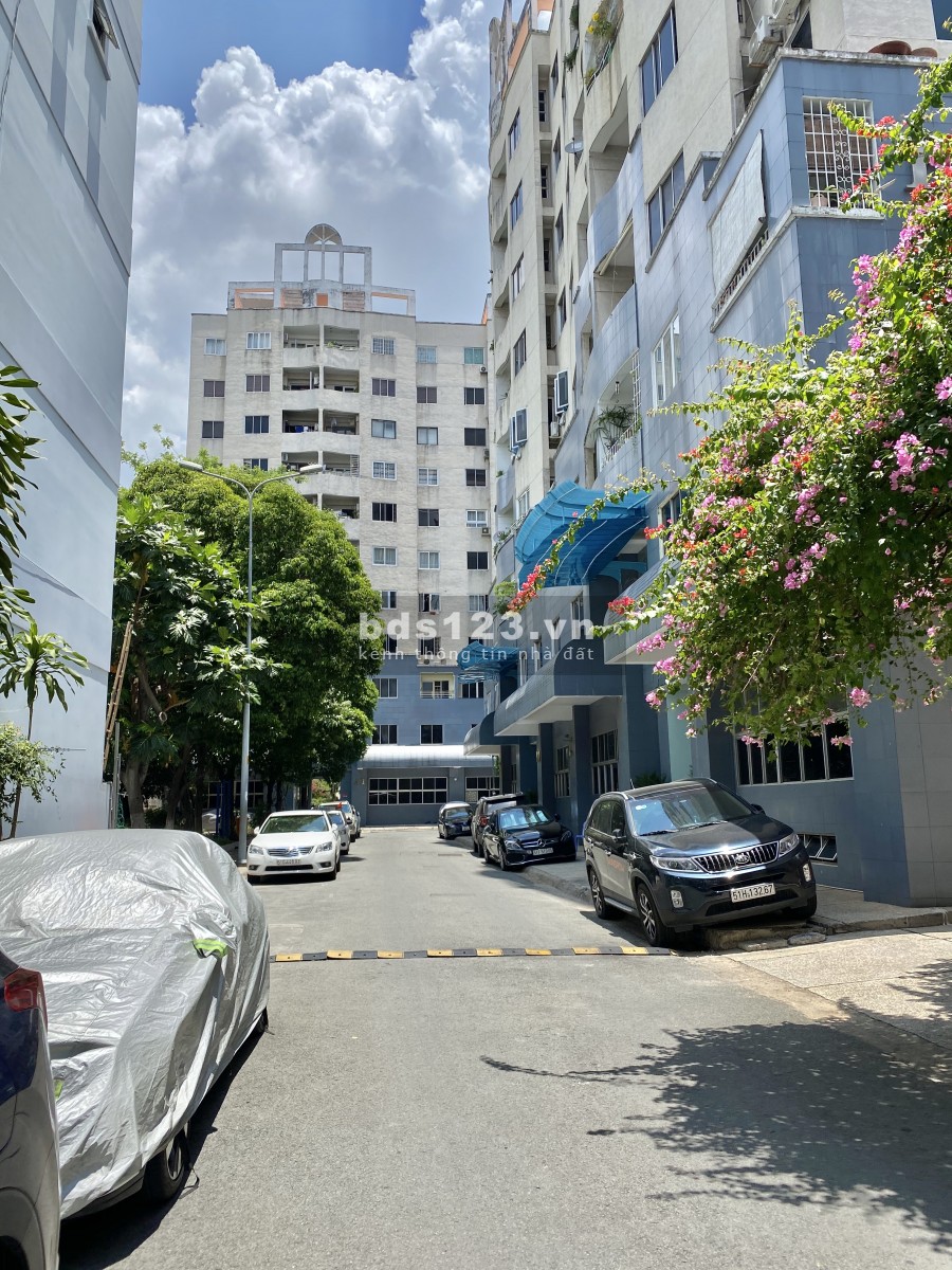 Bán căn hộ B.706, số 44 Đặng Văn Ngữ, P.10, Q.Phú Nhuận