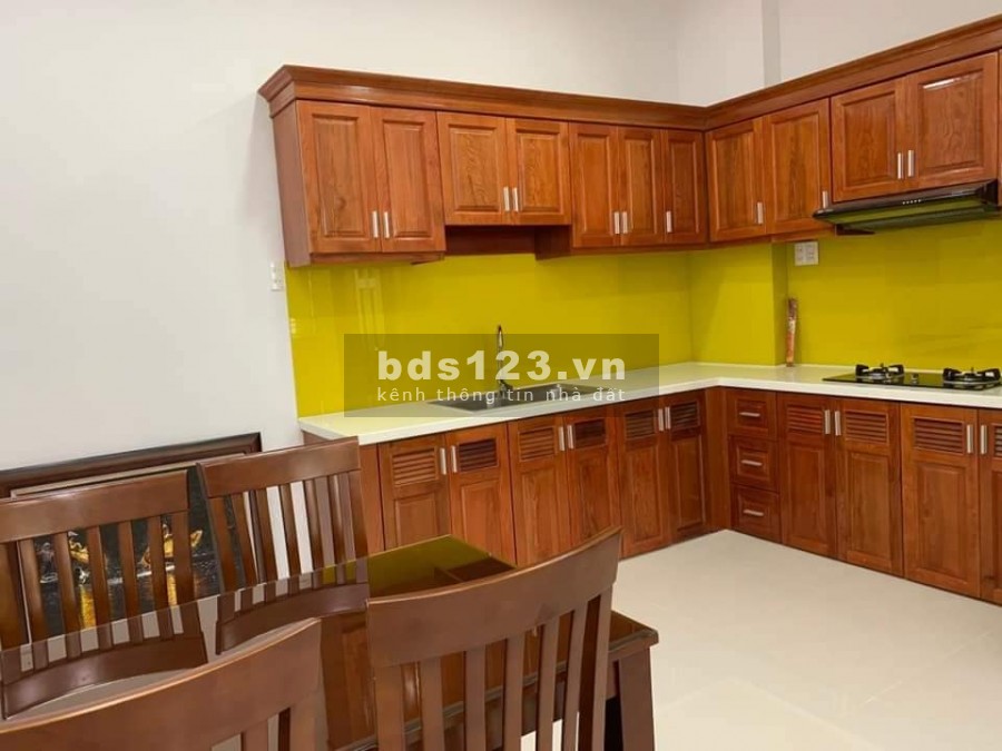 Bán nhà 4x12, gần Mặt tiền, 3 tầng, CMT8, Q10, Giá 6 tỷ