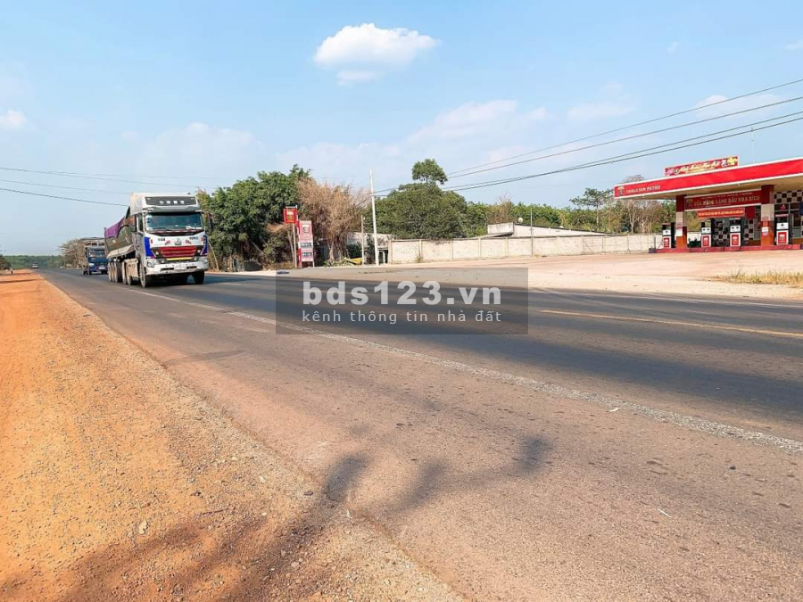 BÁN GẤP ĐẤT (15X66M) ĐỐI DIỆN KCN MẶT TIỀN ĐƯỜNG NHỰA 32M