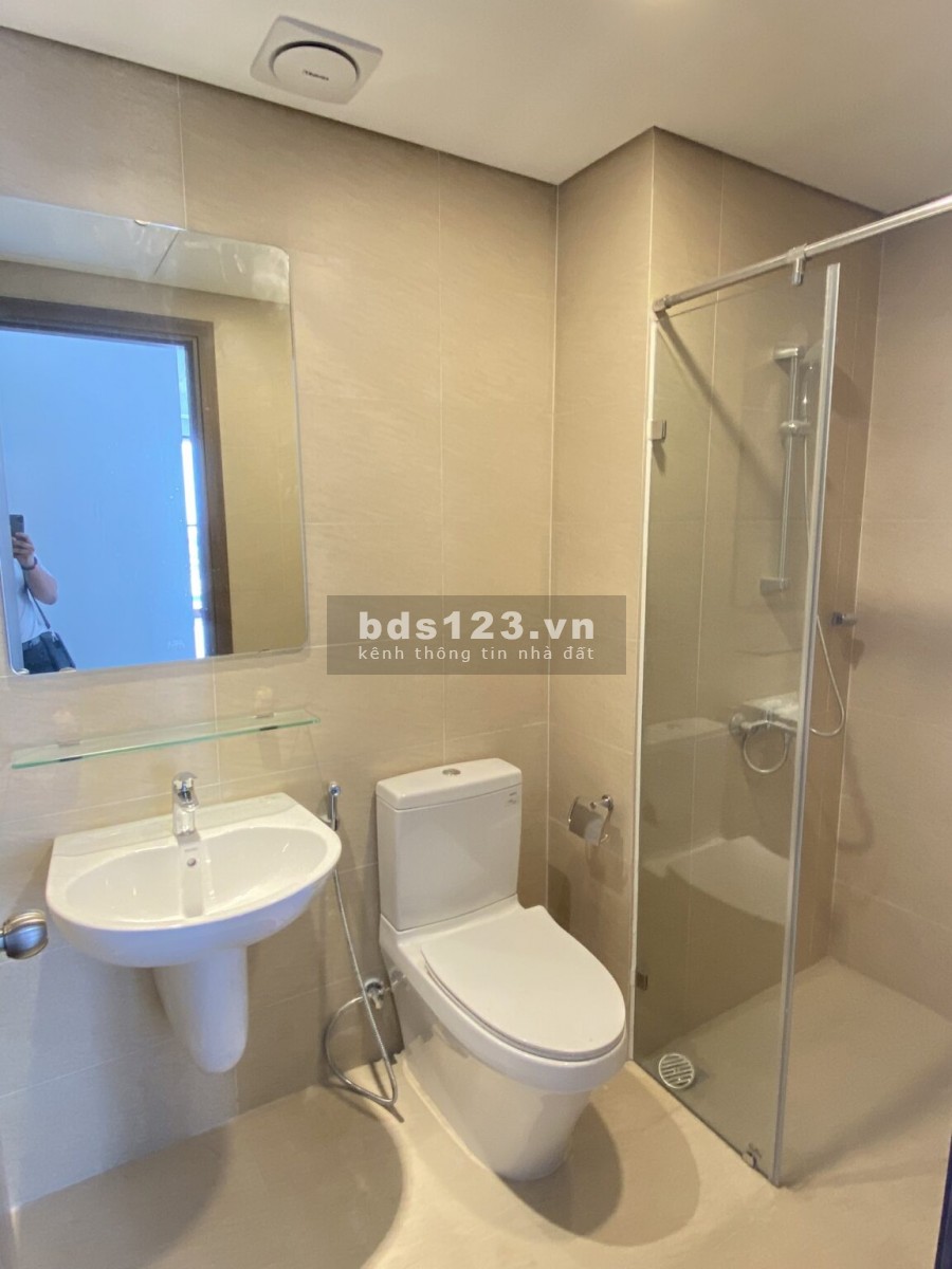 HOT! Chung cư Opal Boulevard 2PN tầng 8 giá 2.4 tỷ full - LH 0906294299