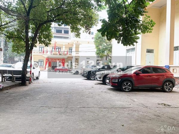 Ô Tô đỗ cửa Tặng lại toàn bộ nội Thất Siêu hiếm Trang tâm phường Mộ Lao
