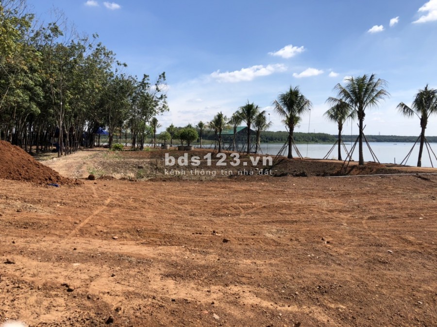 Chính chủ cần bán 1000m2 Đất, SHR, Gần KCN, TT Hành Chính