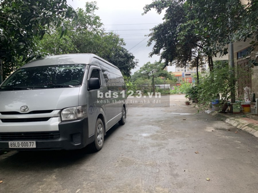 Bán đất khu TĐC Giang Biên giá hời, diện tích 47m2 đường 17m