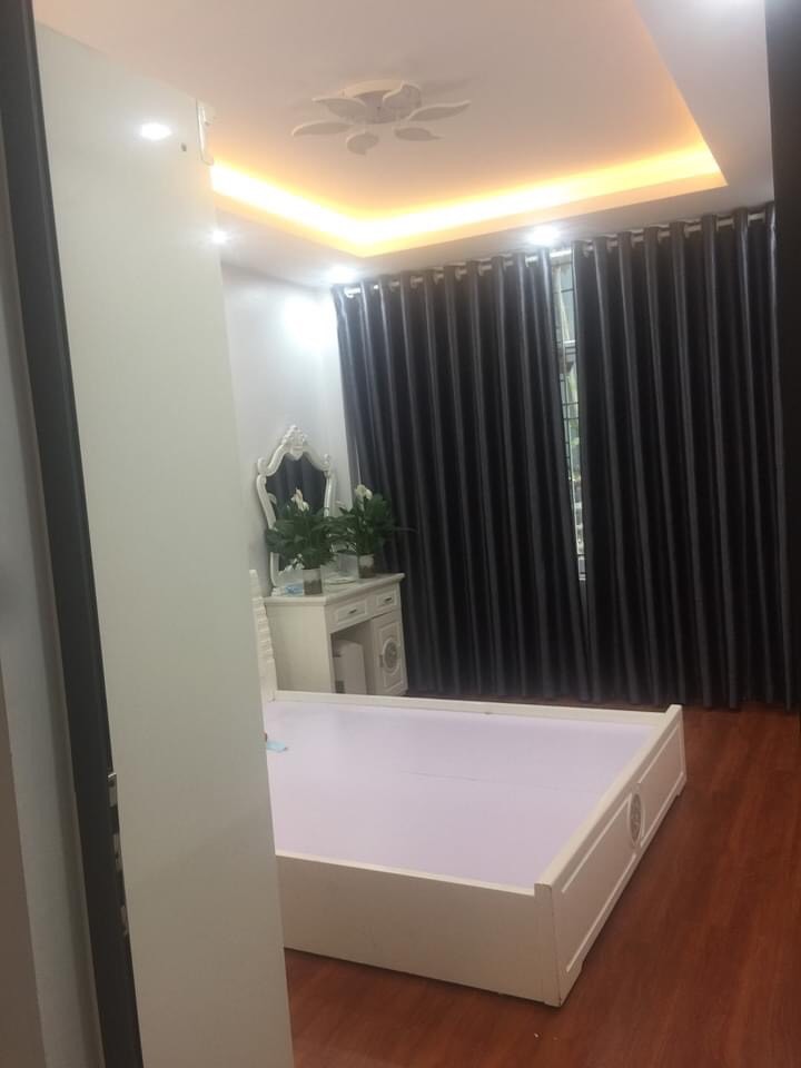 Vị trí siêu đắc địa, 5 tầng x 45m2 giá chỉ 4,5 tỷ , ôtô đỗ cửa, Lê Quang Đạo