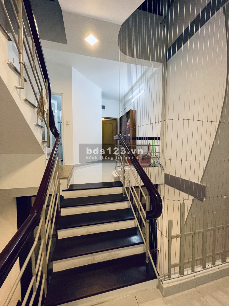 Cho thuê nhà mặt tiền Hoa Lan, trục đẹp nhất đường Hoa, 4x16m, 4 tấm, nhà mới, 0938.764.277