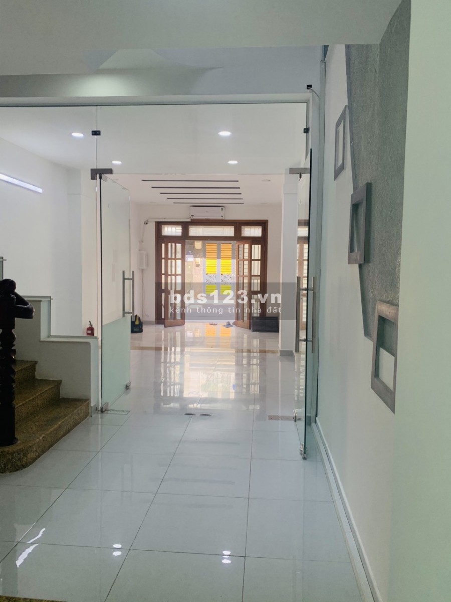 Cho thuê nhà mặt tiền Hoa Lan, trục đẹp nhất đường Hoa, 4x16m, 4 tấm, nhà mới, 0938.764.277
