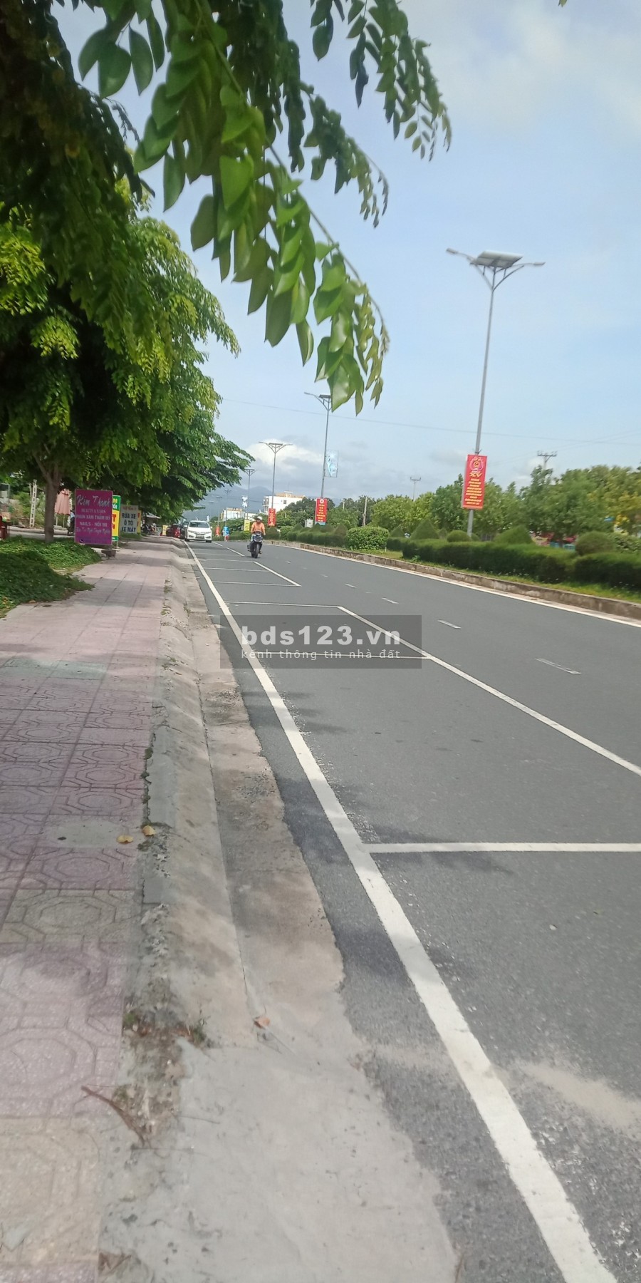 Cần bán nhanh lô đất ngay mặt tiền đường Đinh Tiên Hoàng ,giá đầu tư siêu lợi nhuận