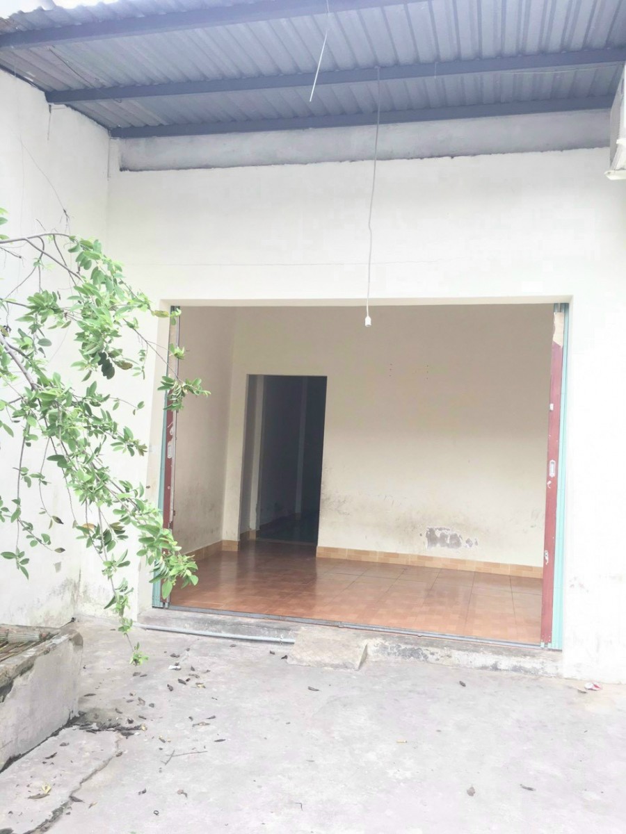 Bán đất tặng nhà hẻm xe hơi chỉ 38 triệu/m2 Rẻ Nhất Linh Xuân. Giá : 3,95tỷ bớt Lộc