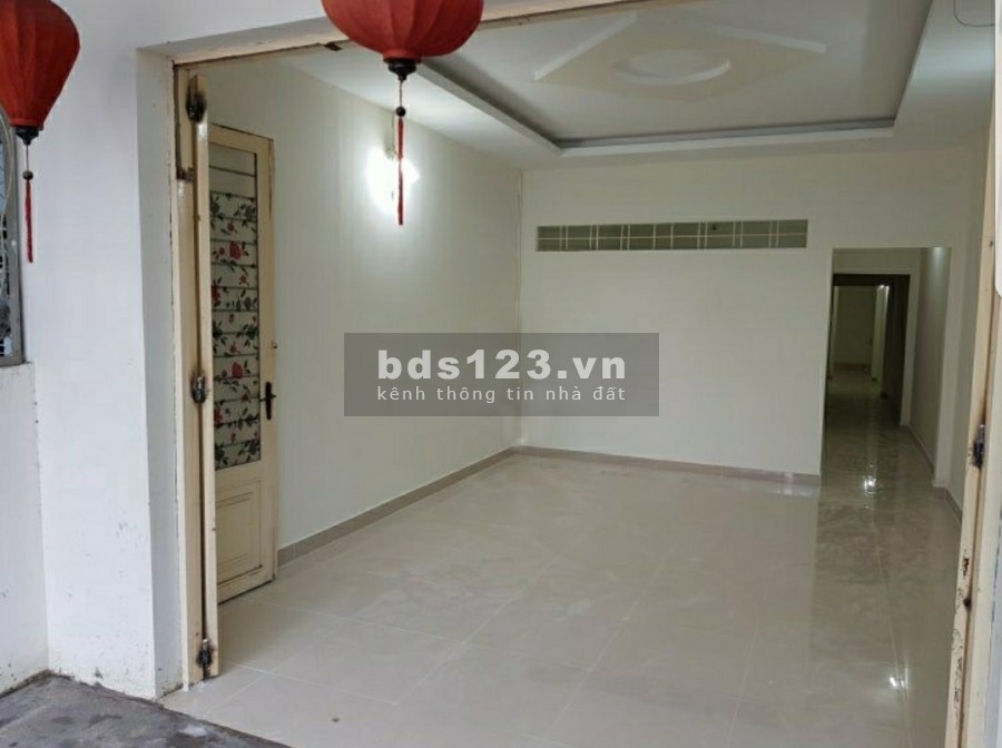 Cho thuê nhà 3 phòng ngủ 387 Phạm Hữu Lầu, 6 triệu/tháng