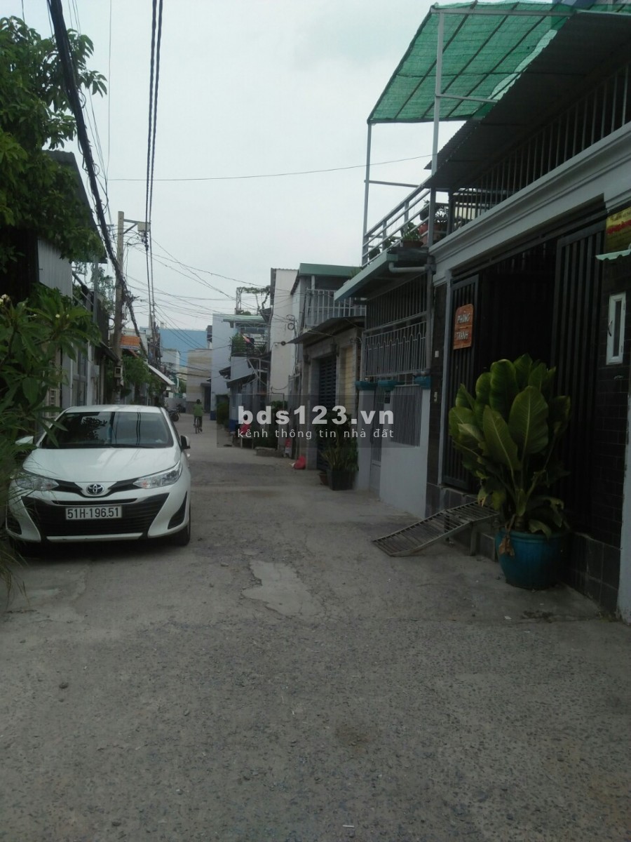 Bán nhà đường số 6, Hiệp bình Phước hẻm xe hơi giá 3.9 tỷ