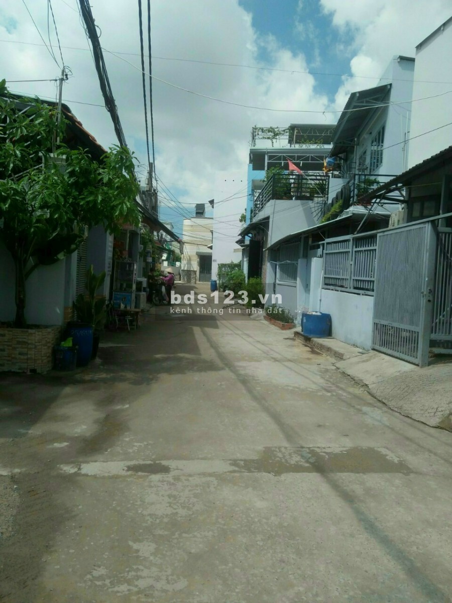Bán nhà đường số 6, Hiệp bình Phước hẻm xe hơi giá 3.9 tỷ