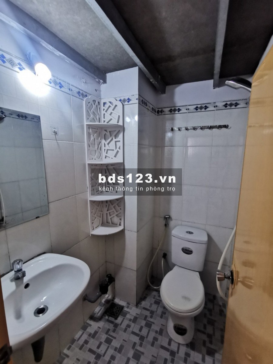 Phòng trọ 18m2 có gác, tủ đồ, kệ bếp XVNT, Bình Thạnh. Giá 3tr5