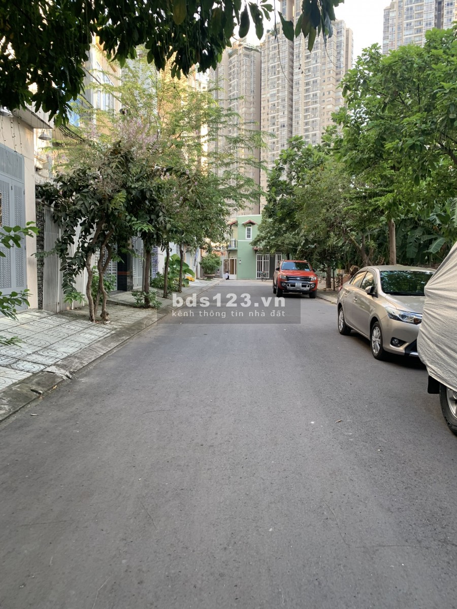 Nhà HXH Nguyễn Hữu Cảnh cạnh Vinhome, Trệt 3 lầu 6 phòng, 4 máy lạnh.