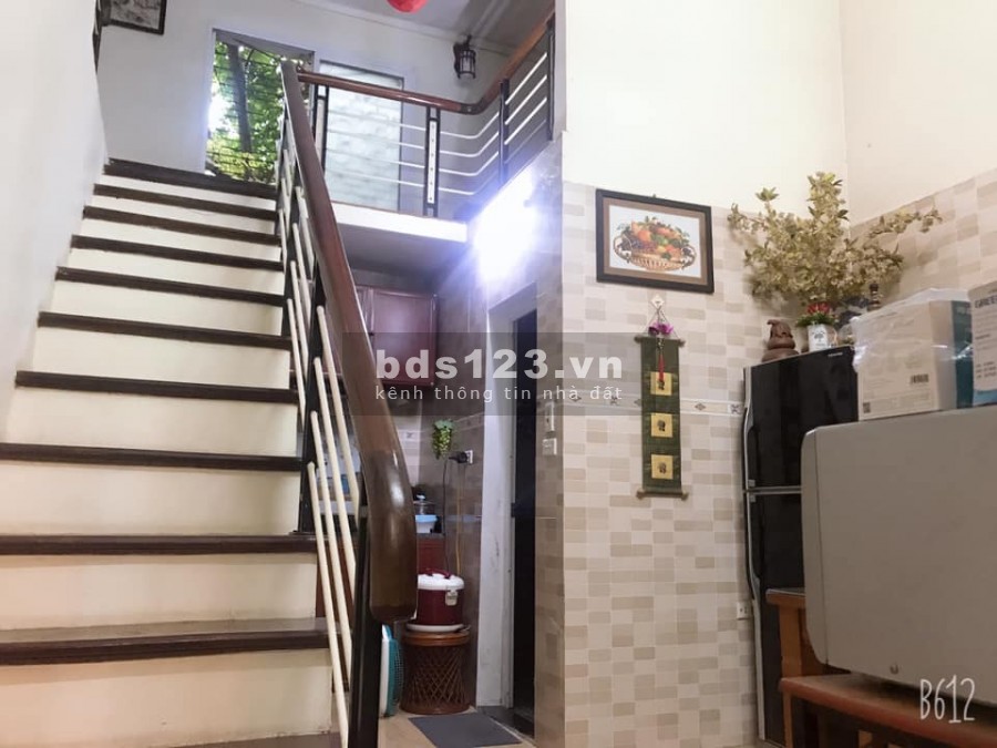 Bán gấp nhà phân lô, lấy tiền xây biệt thự, Hoàng Như Thiếp Long Biên, mt 5m, nở hậu, có sân vườn, giá 7.5 tỷ