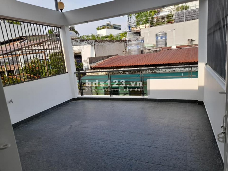 Nhà Lạc Long Quân, HXH, P. 8, Tân Bình, Giá 5.2 Tỷ
