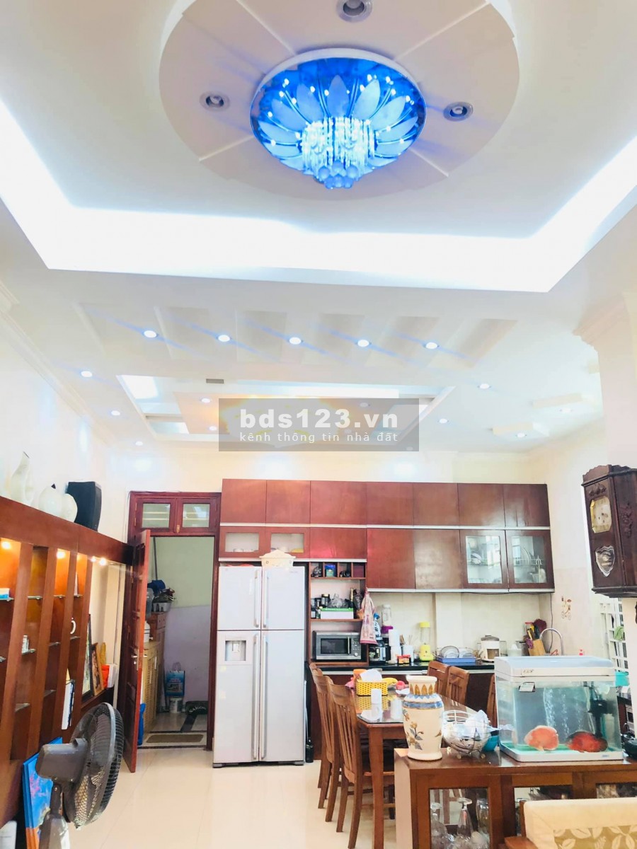 Dịch bệnh căng thẳng bán gấp 45m2*5T,ôtô đỗ cửa phân lô Phố Vọng nhỉnh 3 tỷ