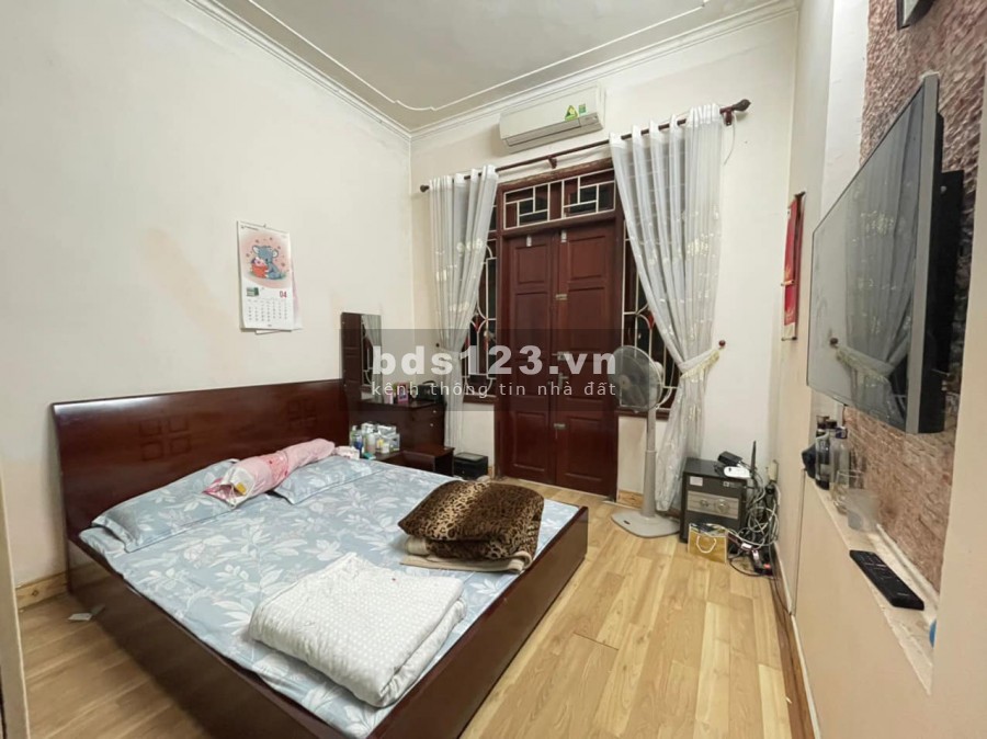 Nhà đẹp Kim Giang cách phố 50m, ở ngay, 4 tầng 38m2 giá 3.35 tỷ