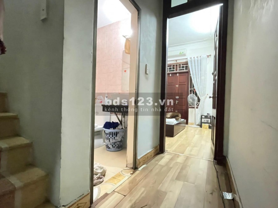 Nhà đẹp Kim Giang cách phố 50m, ở ngay, 4 tầng 38m2 giá 3.35 tỷ