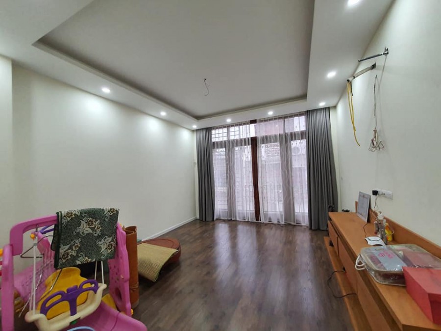 Bán Nhà Lê Văn Lương, Thanh Xuân, 90m2, MT8m, 22 Tỷ, Kinh Doanh Khủng, Ô Tô Đỗ, Phố Tấp Nập