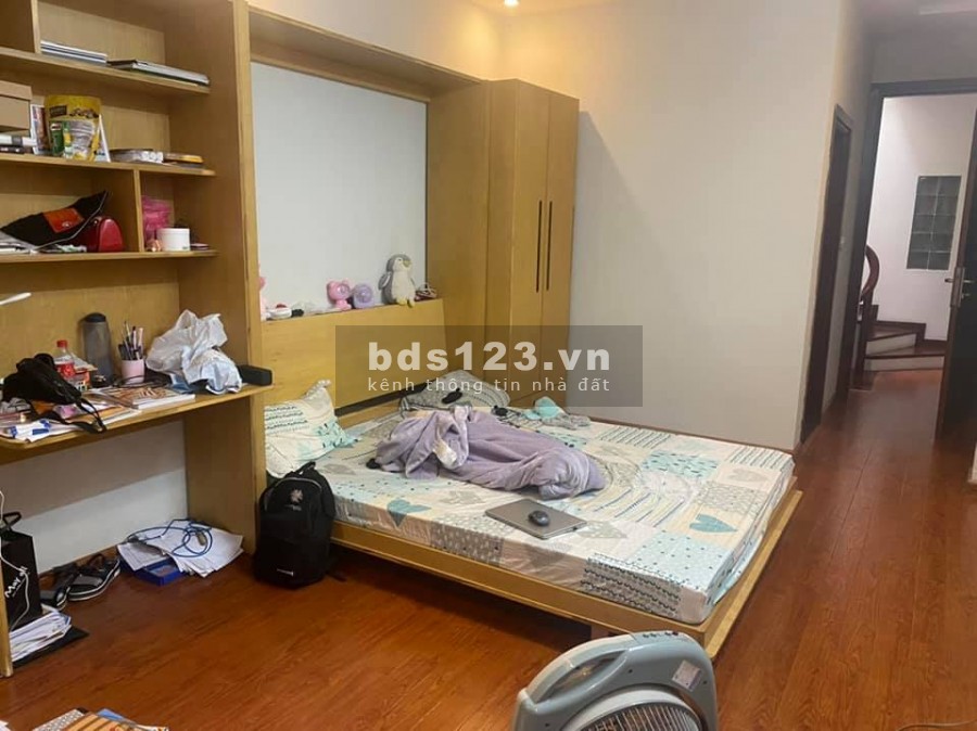 Vị trí cực hot, nhà đẹp ở ngay, 34m, 5 tầng, giá nhỉnh 4 tỷ, giáp 2 quận Đống Đa, Ba Đình