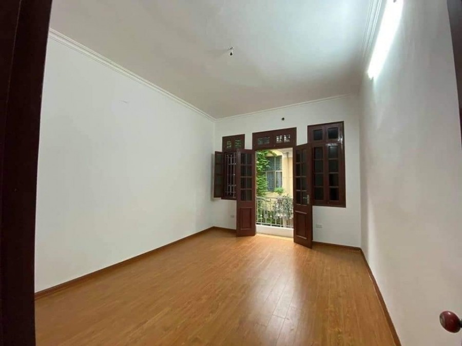 Bán Nhà Lê Trọng Tấn 31m2x4T, Gần Phố, Kinh Doanh, Ô Tô Tránh Vào Nhà Thoải Mái 5.3 Tỷ