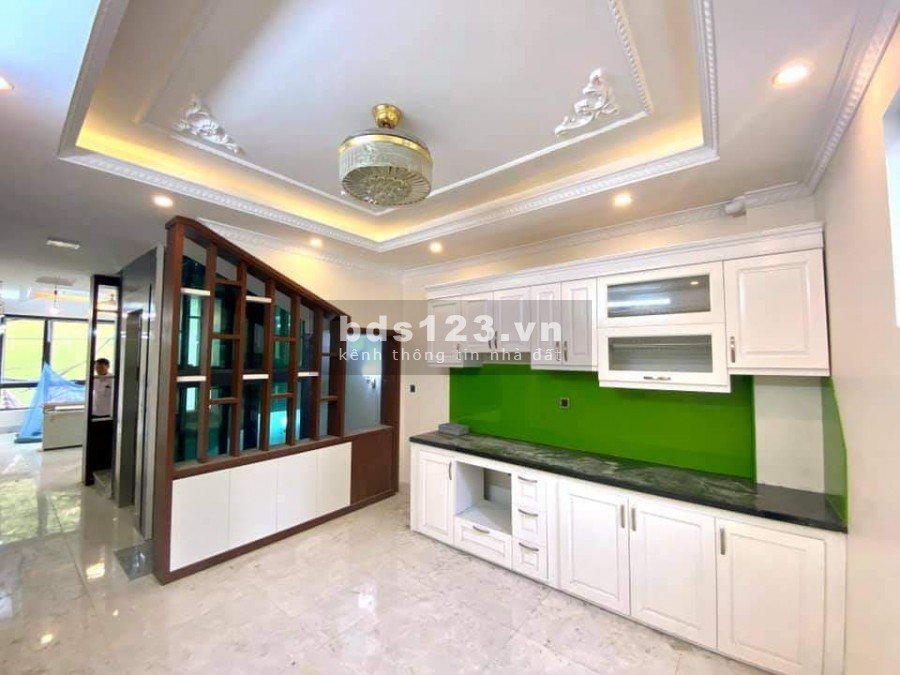 Cần bán siêu phẩm mặt ngõ thông Bồ Đề Long Biên