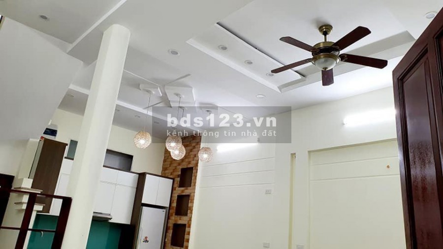 Bán nhà Vũ Tông Phan,dân trí cao,an ninh siêu tốt,33m2,6 tầng 4,4 tỷ