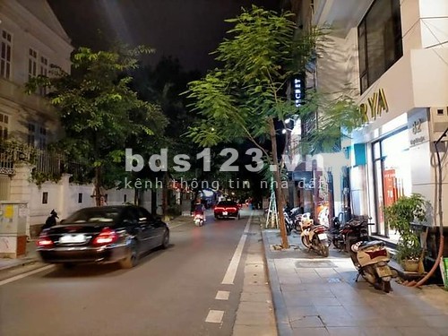 NHÀ 3 TẦNG LÔ GÓC MẶT PHỐ ĐỐNG ĐA 68M 14 TỶ KINH DOANH VỈA HÈ