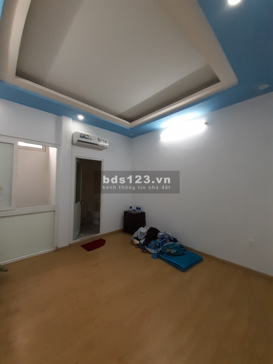 Nhà Phan Văn Trị, 4x16, P11, Bình Thạnh, 3 tầng, đẹp, giá chỉ có 5,6 tỷ, Ko có căn thứ 2.