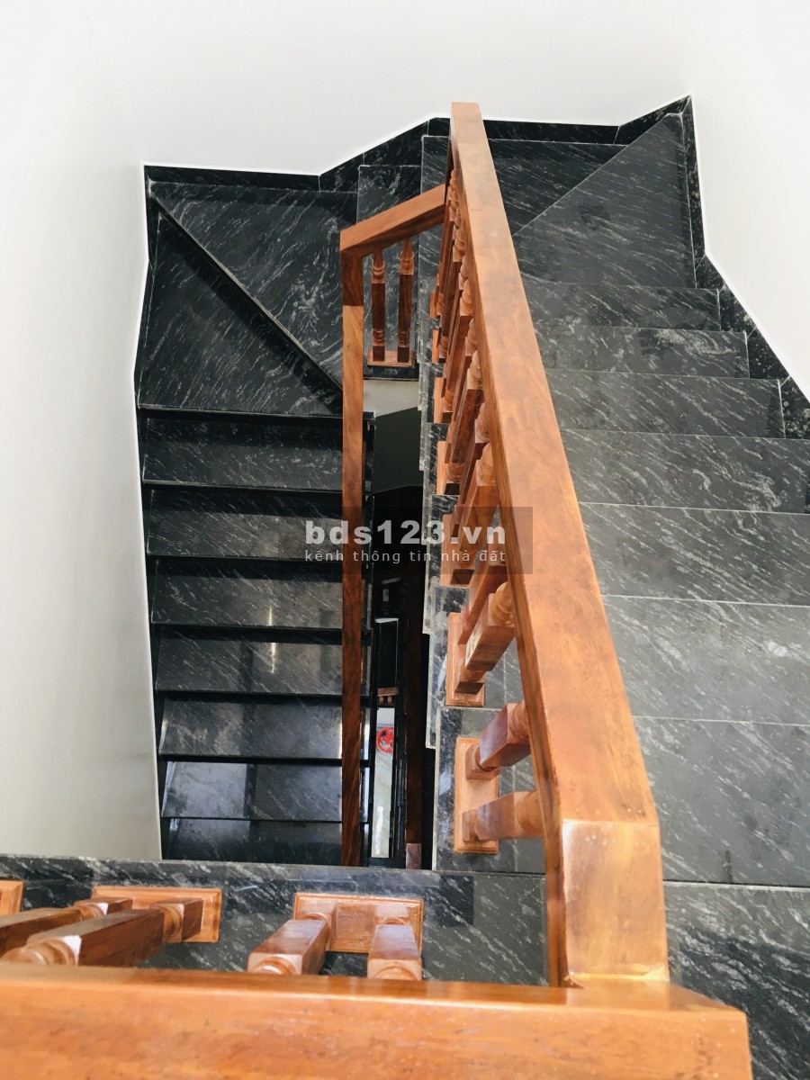 Bán căn độc lập khung cột oto vào nhà tại khu biệt thự Sao Đỏ phường Thành Tô