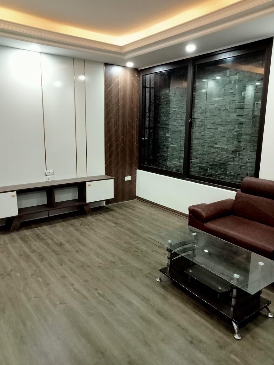 Tôi cần bán nhà Phố Chính Kinh 45M2, Gần Phố, Lô góc, Ba gác chạy vù vù. LH: 0964657169.