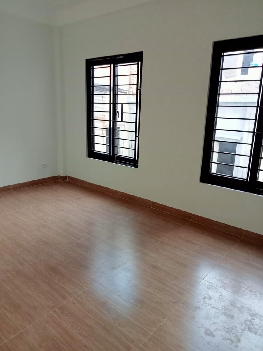 Tôi cần bán nhà Phố Chính Kinh 45M2, Gần Phố, Lô góc, Ba gác chạy vù vù. LH: 0964657169.