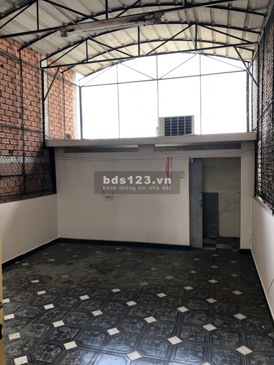 MT Tăng Bạt Hổ 4x22 Trệt 3Lầu-ST 5P Giá 25Tr/th