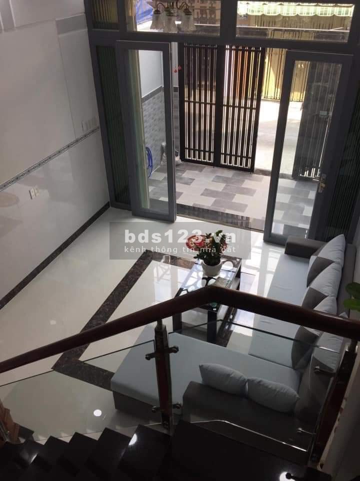 Nhà ở vừa kinh doanh, hẻm xe hơi Tô Hiến Thành. 4,8 tỷ.