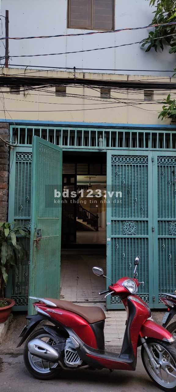 13 tỷ mua được nhà ngay Hồng Lạc diện tích 4mx34m, 1 trệt 4 lầu, quá rẻ.