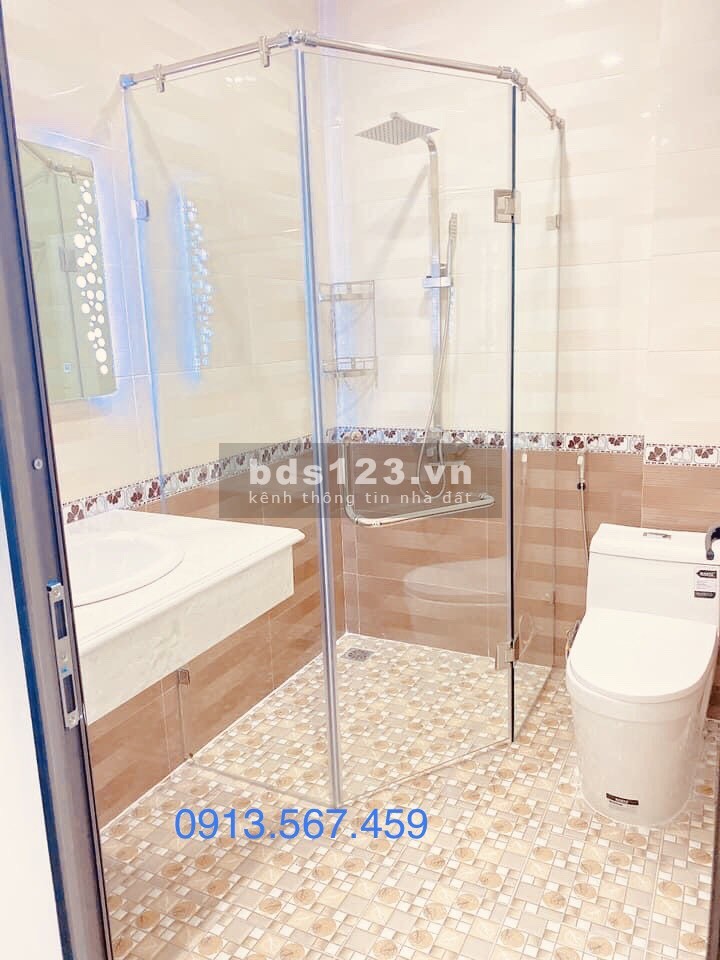 Gara ô tô Thang máy Gần Phố Ngõ thông- Nhà đẹp Bồ Đề, giá 6.1 tỷ