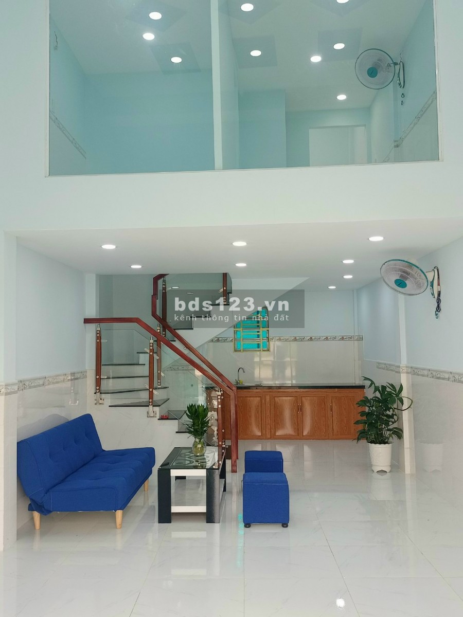 Cần tiền bán gấp nhà gần ngã 4 trung chánh 48m2 giá 1 tỷ 1
